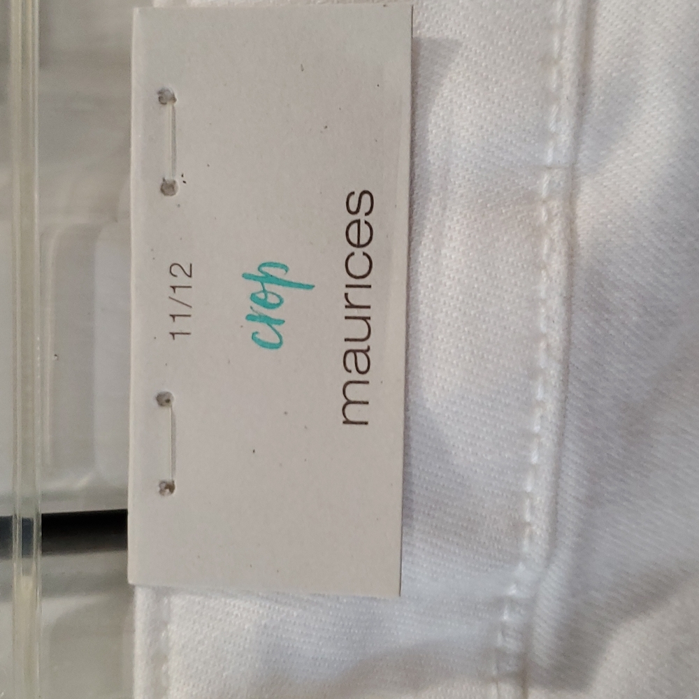 White crop jeans